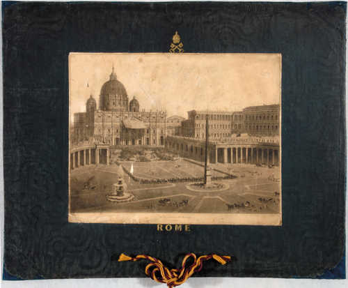 Cartella a piatti rigidi contenente la litografia di Samuel Rawle con Veduta panoranica di Roma